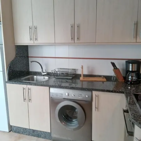 Adrian アパート Sabardes